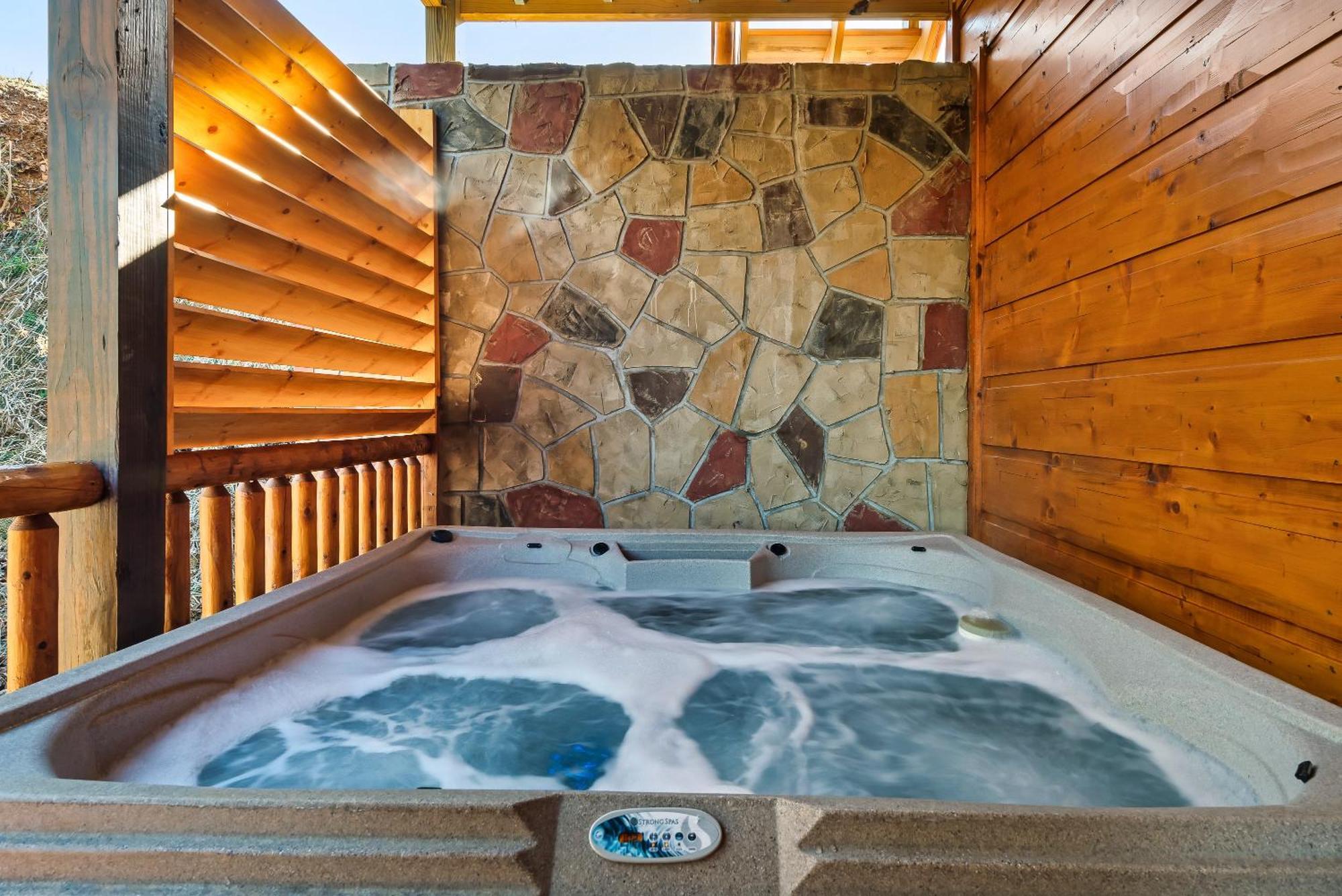 Full Equipped Cabin With A Pool And Game Room Smokies Views Gatlinburg Exterior foto