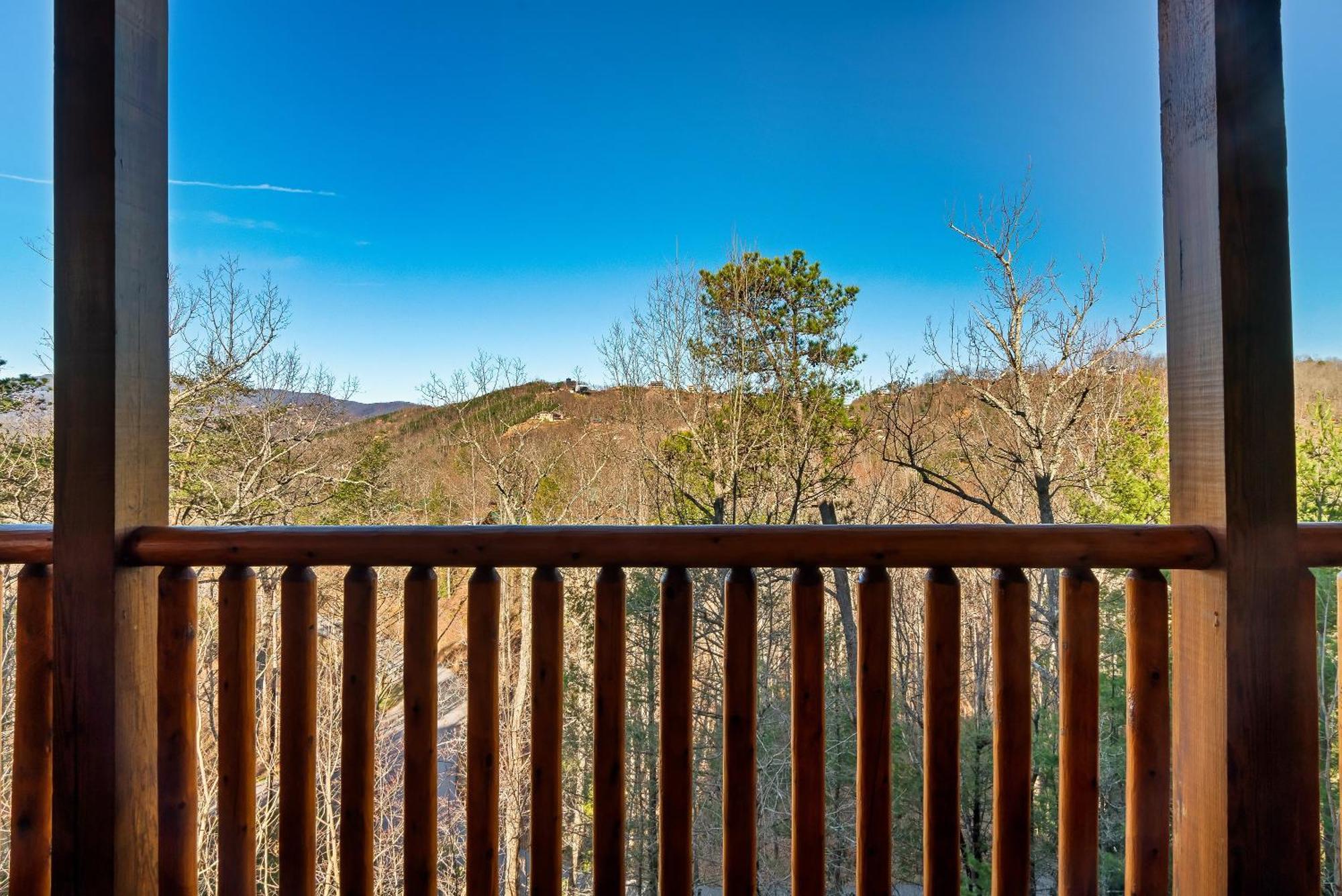 Full Equipped Cabin With A Pool And Game Room Smokies Views Gatlinburg Exterior foto
