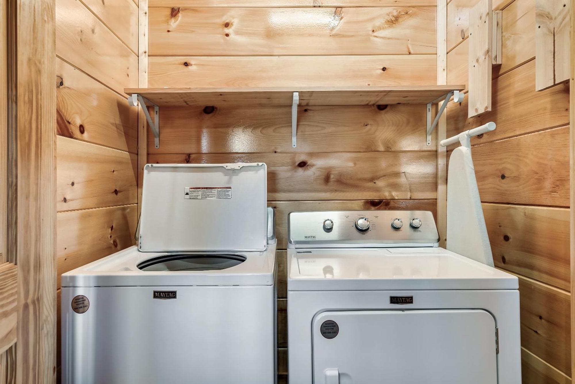 Full Equipped Cabin With A Pool And Game Room Smokies Views Gatlinburg Exterior foto
